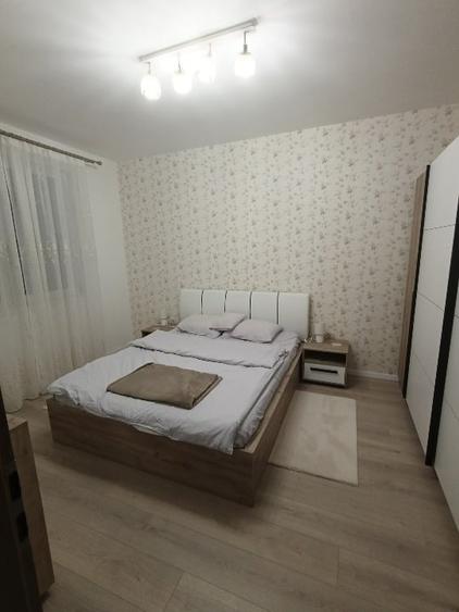 Vand apartament cu 3 camere (mobilat) - 2