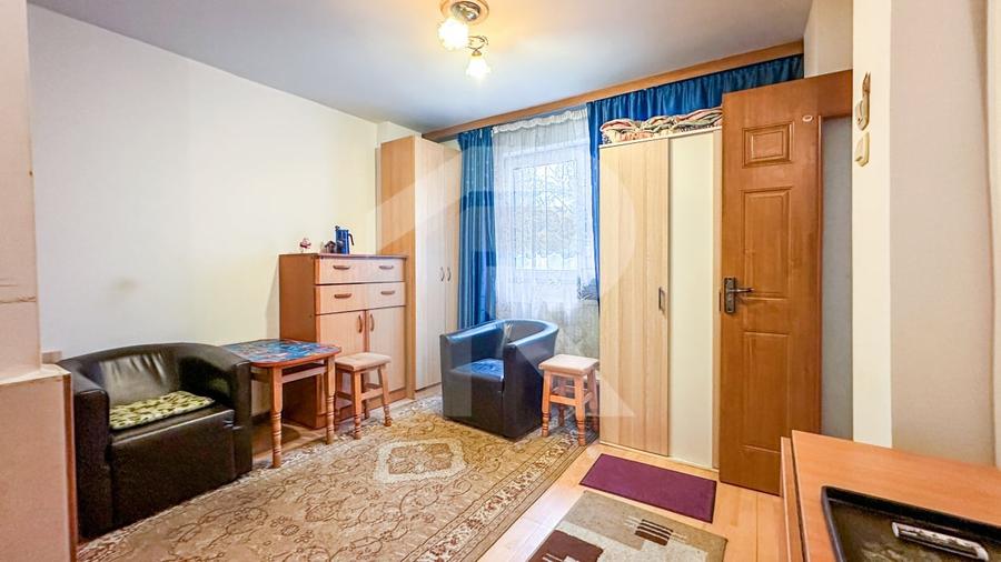 Doamna Ghica, Luntrei - garsoniera de vanzare, COMISION 0 - 1