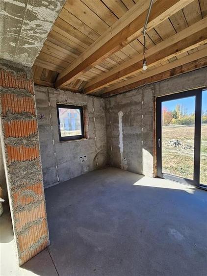 Reco Casa in Paleu cu Toate Utilitatile - 4