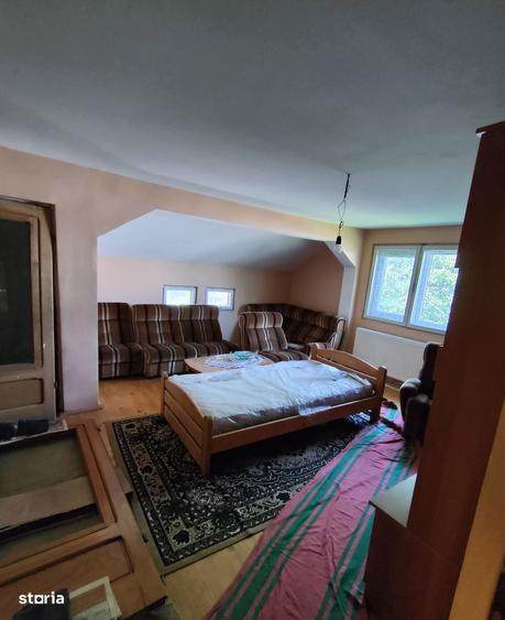 Casa de 193 mp, cu 5 camere ?i teren de 1.200 mp - 8