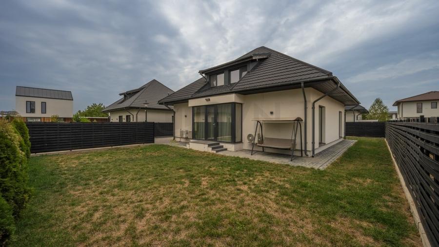 REV2005146 Vila individuala in Tunari l Curte - 2