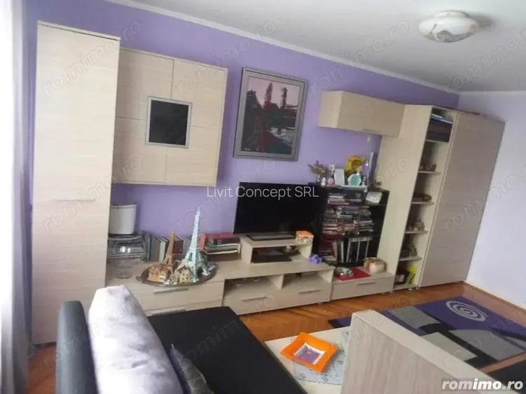 Apartament cu 3 camere zona Lipovei