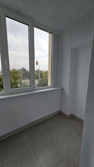 Apartament 3 camere, decomandat, Soarelui, etaj intermediar - 6