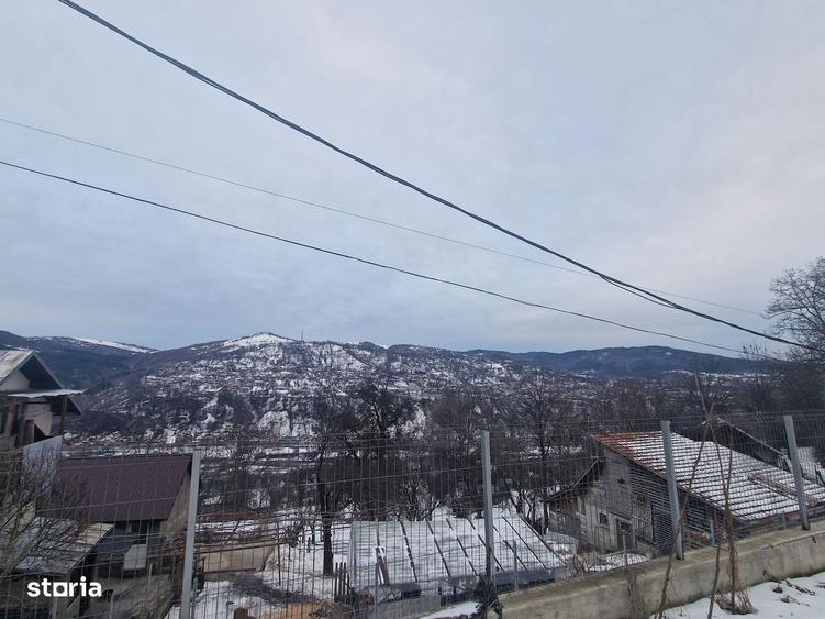 Casa batraneasca + teren 12000 mp cu toate utilita?ile racordate - 2