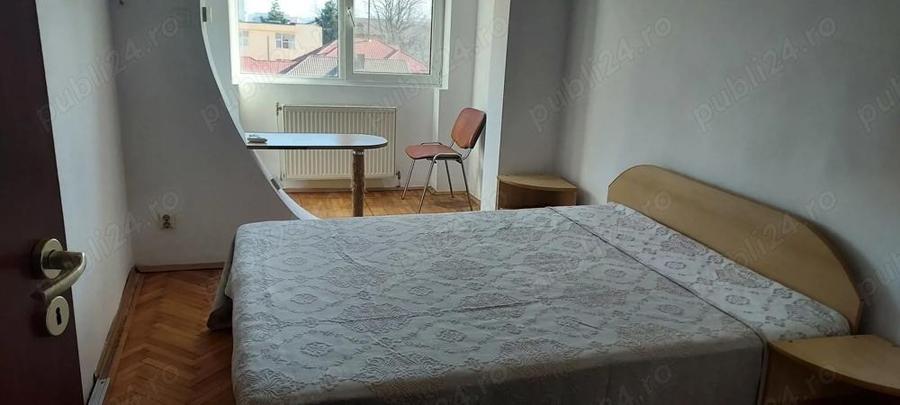 Inchiriez apartament 3 camere ultracentral - 2