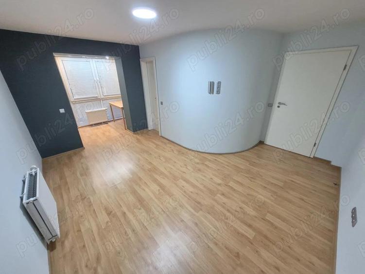 2 Cam-Aradului-1 Min Iulius Town-68 MP-Balcon 10 MP-Parter-Centrala-110.000 Euro ! Neg ! - 10