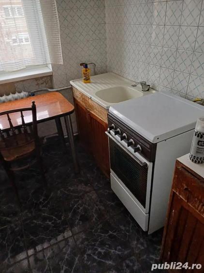 Inchiriez apartament - 3