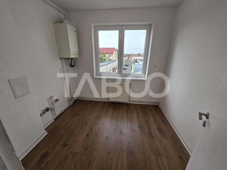 Apartament de vanzare la etaj intermediar 2 renovat balcon Terezian - 7