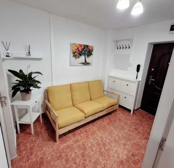 Garsoniera, Nerva Traian METROU bl.1997,parter/9,DECOMANDATA,PRIMA INCHIRIERE - 1