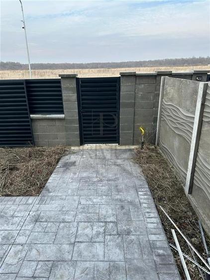 Duplex spatios - bucatarie inchisa - zona linistita - teren 375 mp - 3