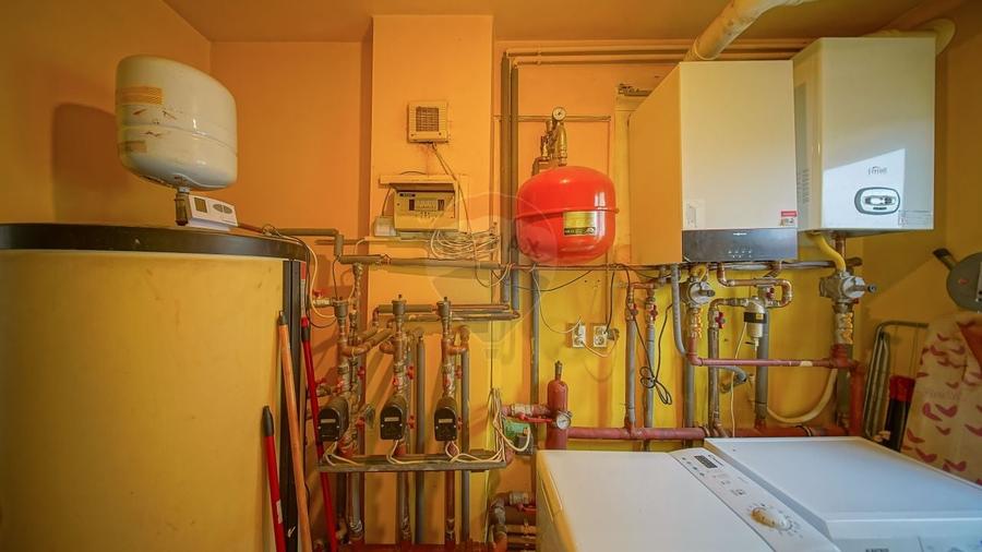 Casa / Vila cu 12 camere de vanzare in zona Astra - 22