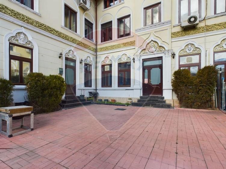 Se vinde spatiu comercial cu 2 saloane 2 bucatarii Ultracentral - 8