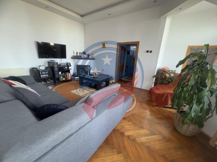 Casa cu 4 camere,  Zona Centrala-  Sf. Apostoli - 1