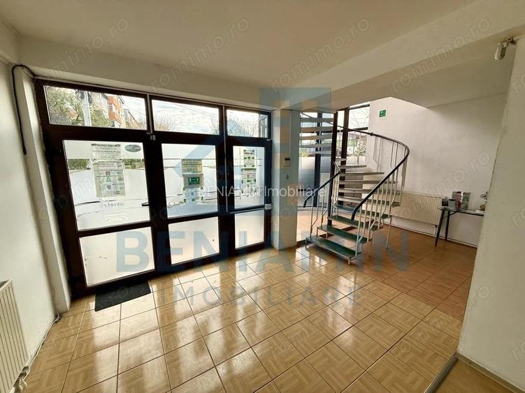 Spatiu comercial P+1 - 200mp - vad - pretabilitate mare - Lapus