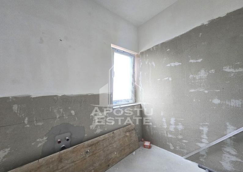 Jumatate de duplex, Parter + Etaj, 5 camere si 2 bai, Sag - 15