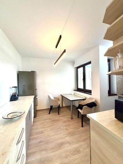 1100 e/ mp - Casa individuala  - 700 mp teren - la asfalt - Sacalaz - 3