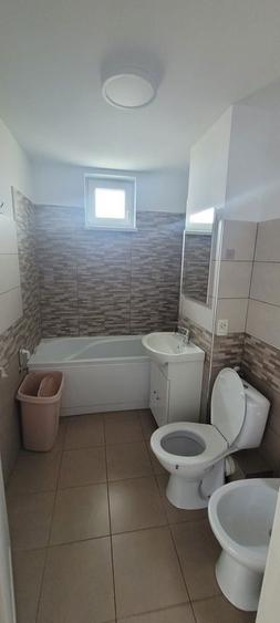 Dau in chirie un apartament cu 2 camere in precista renovat total 300 pe luna - 3