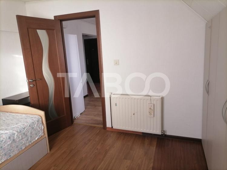 Apartament 3 camere decomandat cu balcon de inchiriat - 9