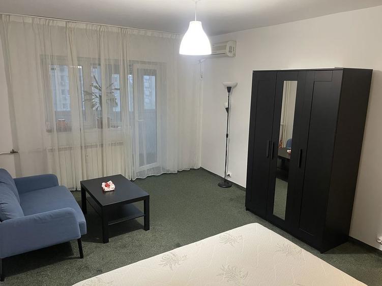 Proprietar inchiriez garsoniera zona Favorit Afi - 1