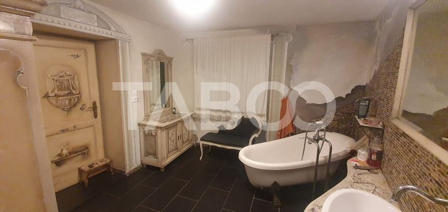 Casa de vanzare specific sasesc si atelier pret avantajos Cisnadioara - 4