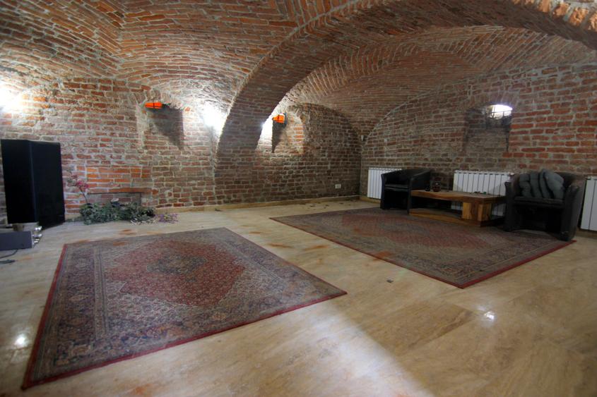 Proprietate renovata, ideala Apart-Hotel, Clinica, Birouri, curte generoasa. - 20