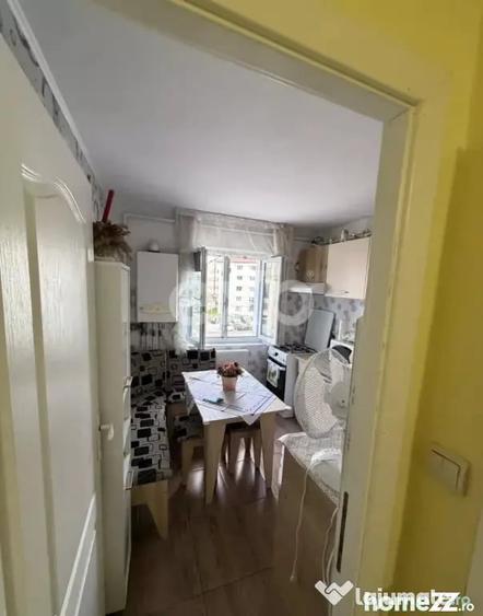 Apartament cu 2 camere decomandat în Micro 6