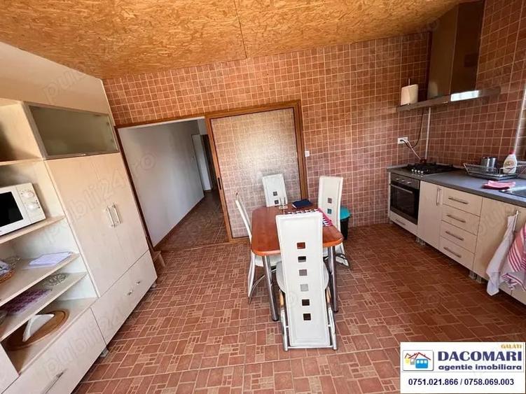 Casă cu 4 camere cu Teren 794 Mp în Central