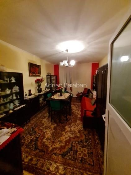 2 camere decomandat Caracal 70 000