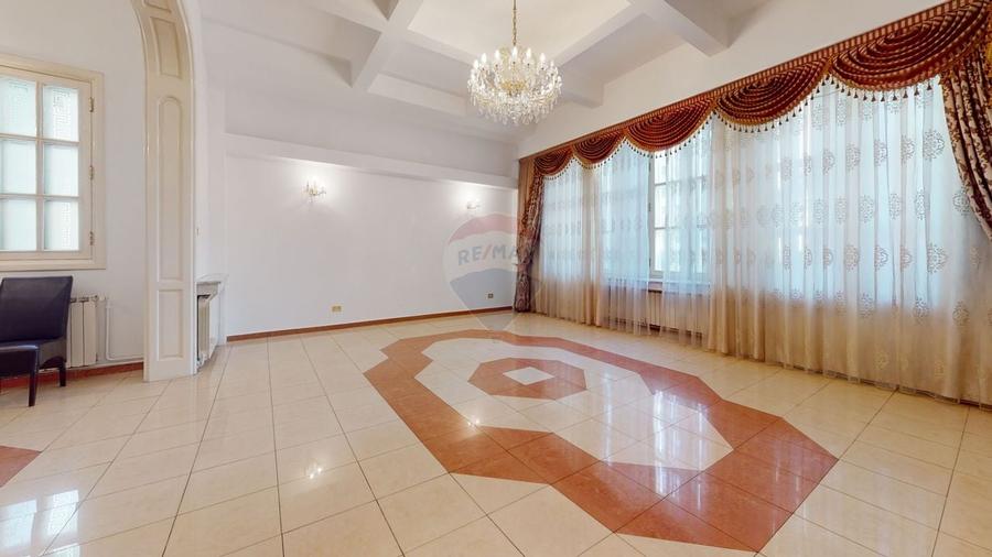 Spatiu deosebit | Destinatie mixta | Locuri parcare | 13 Septembrie - 2