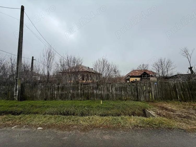 Casa veche cu teren 2200 mp in sat Izvoru de jos , com. Izvoru , jud. Arge? - 3