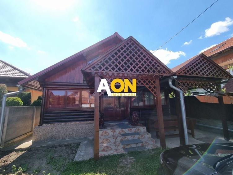 De vanzare casa P+M in stil rustic, 312 mp teren, Barabant - 2