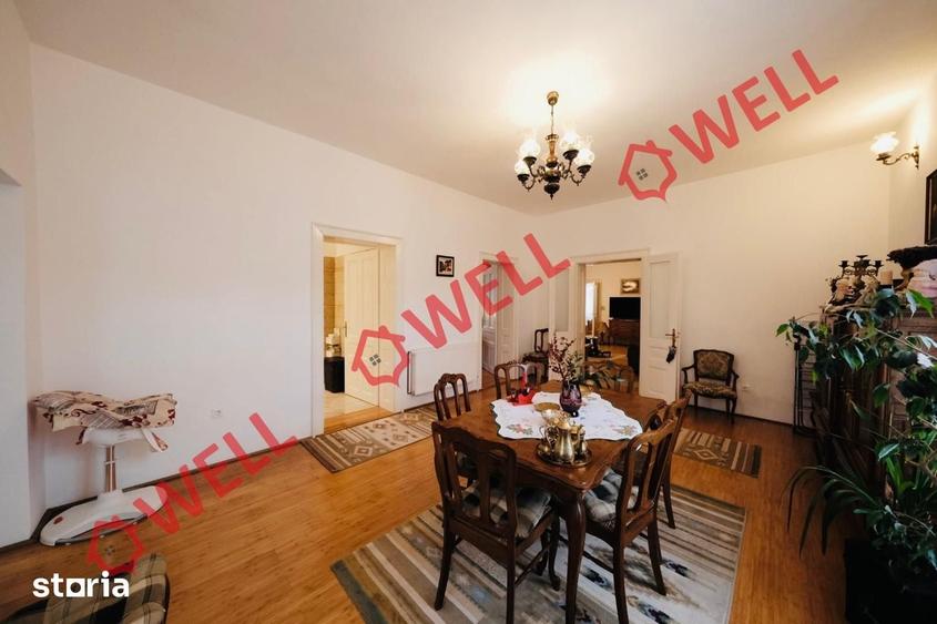 Casă cu 6 camere cu Teren 5000 Mp în Bățani