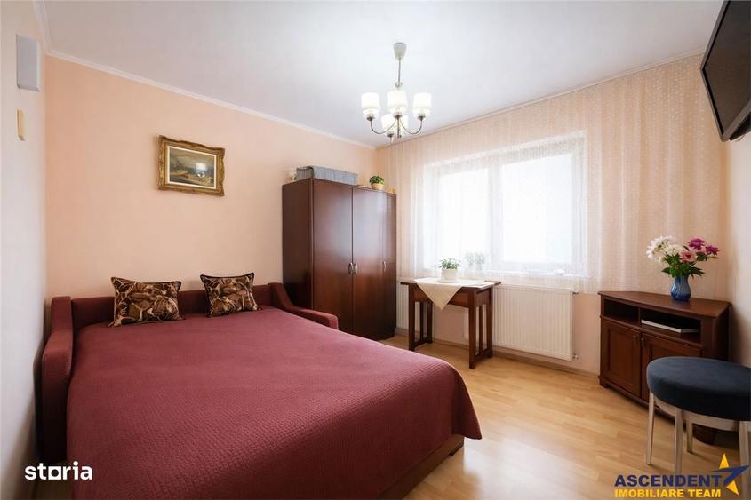 Apartament cu 3 camere decomandat, mobilat în Lenin