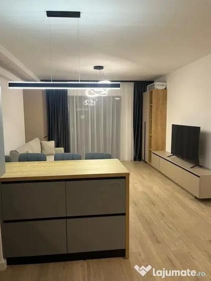 Apartament cu 2 camere semidecomandat în Central