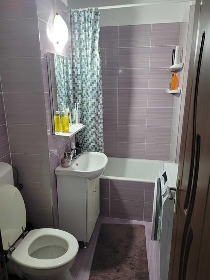 Apartament cu 2 camere decomandat în Pandurilor