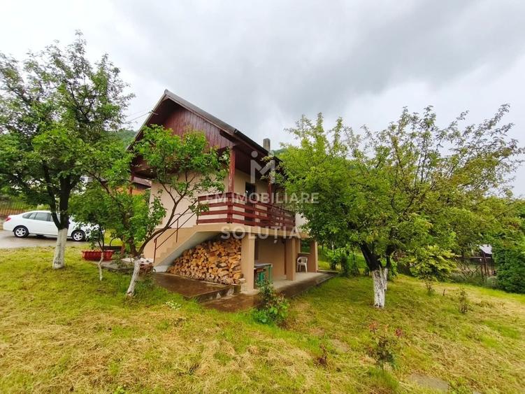 Casă individuală cu 3 camere cu Canalizare în Cicârlău