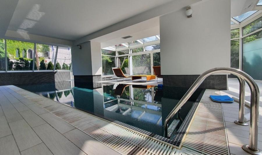 Apartament cu 4 camere în Aviatorilor