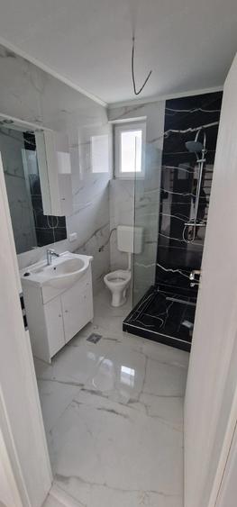 Casă cu Teren 250 Mp în Central