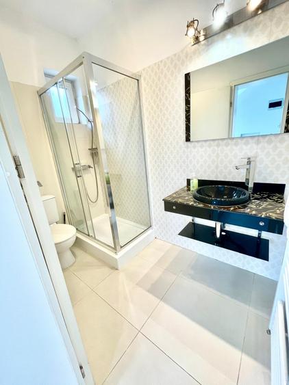 Duplex cu 5 camere cu Canalizare în Iris