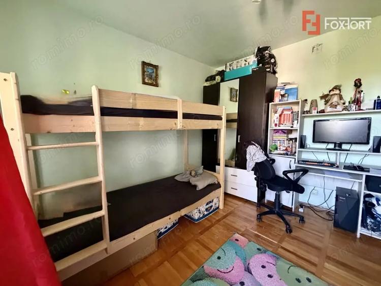 Apartament cu 2 camere decomandat în Lipovei