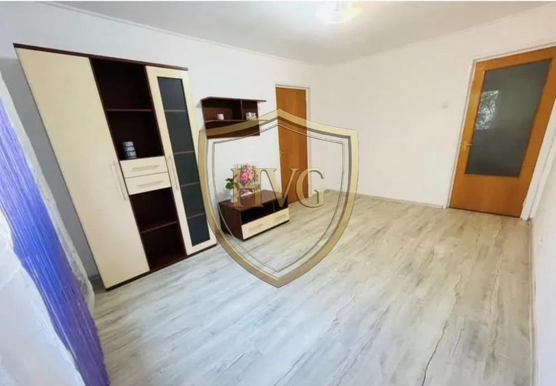 Apartament cu 3 camere decomandat, mobilat în Tei