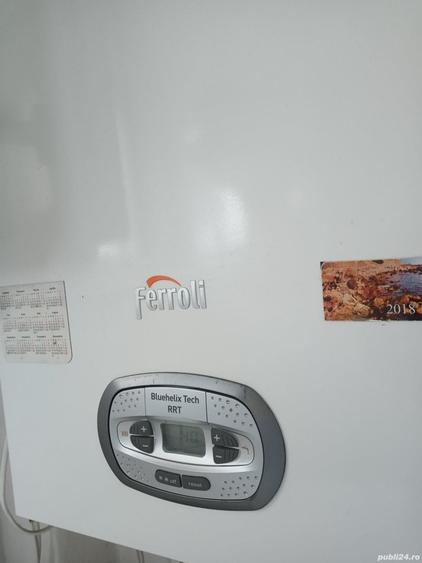 Apartament cu 4 camere decomandat în Central