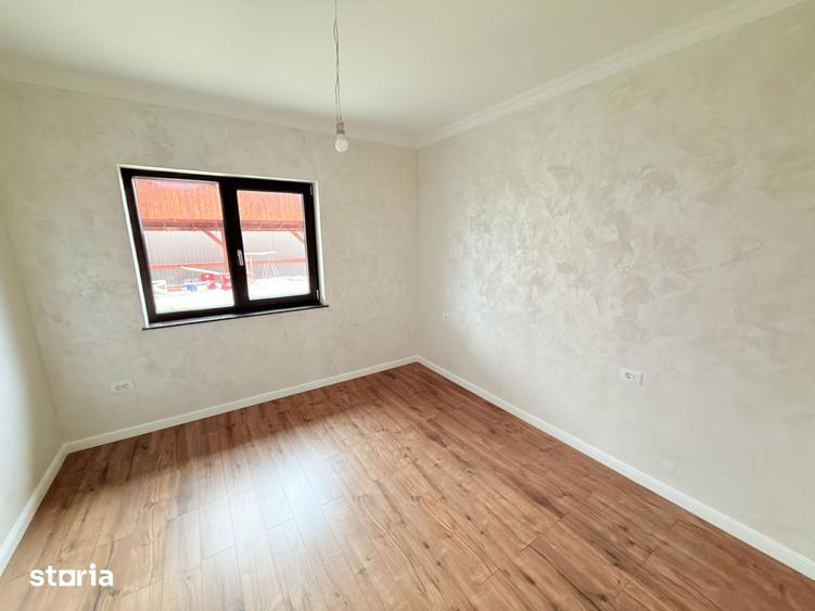 Casă cu 3 camere cu Teren 300 Mp în Central