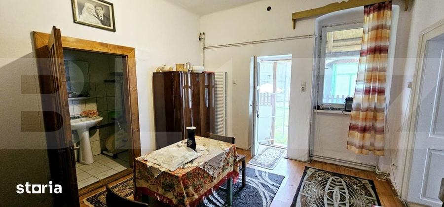 Casă cu 2 camere cu Teren 720 Mp în Central