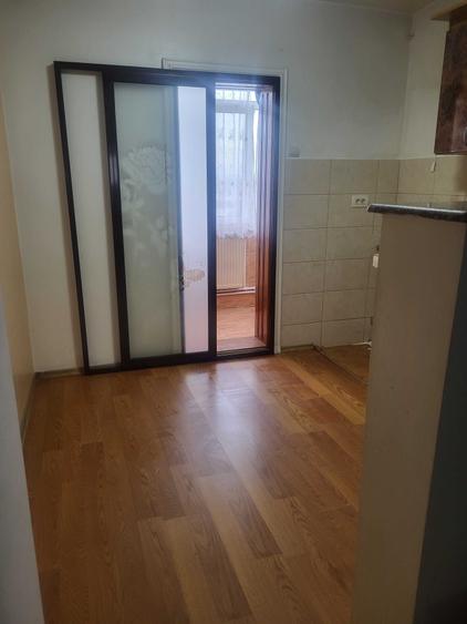 Apartament cu 3 camere decomandat în Obcini