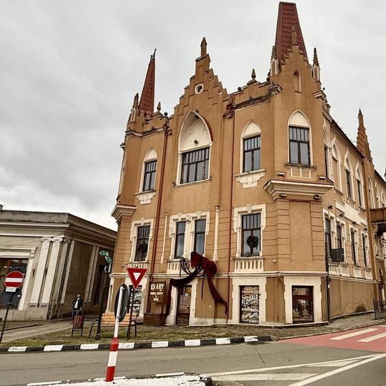 Spațiu comercial, de 1,537 mp, în Central