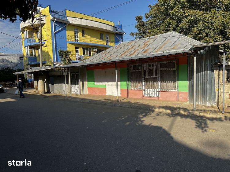 Casă cu 4 camere cu Teren 1797 Mp în Central