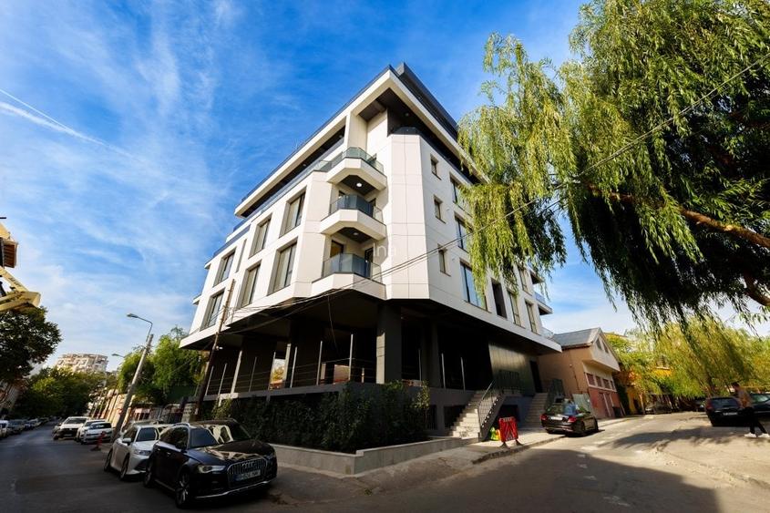 SPATIU COMERCIAL - BLOC NOU - ZONA DECEBAL