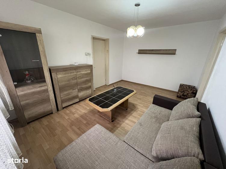 INCHIRIEZ apartament 2 camere semidecomandat,zona Centrala - 4