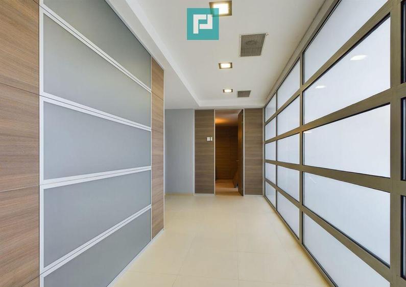 Spa?iu comercial modern cu parcare proprie - 11